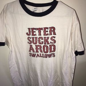 Yankees Suck Shirt size L